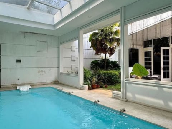 MENTENG-5BR-SWIMMING POOL