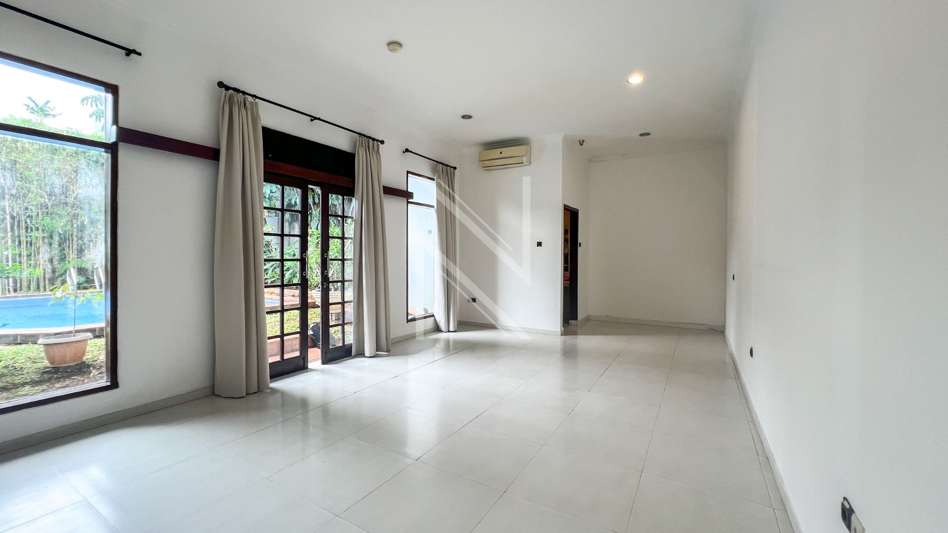 MENTENG – NO MTG036 – BEDROOM 2 (2) Timeless 3BR Family Home in Prime Menteng