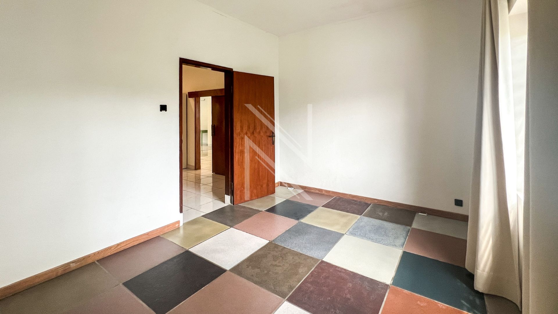 MENTENG – NO MTG036 – BEDROOM 3 Timeless 3BR Family Home in Prime Menteng