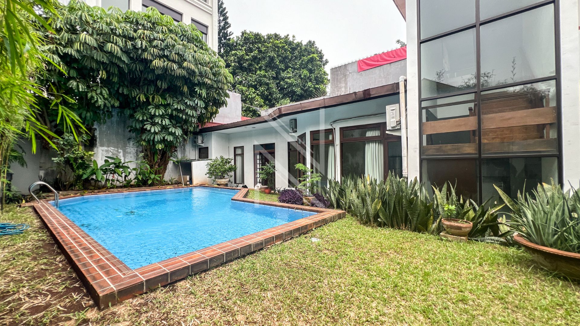 MENTENG – NO MTG036 – SWIMMING-POOL (2) Timeless 3BR Family Home in Prime Menteng