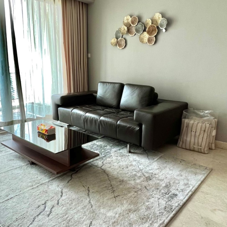 PAKUBUWONO RESIDENCE-2BR-LIVING AREA ANGLE 1