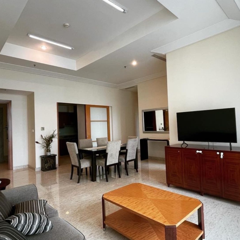PAKUBUWONO RESIDENCE-2BR-LIVING & DINING AREA