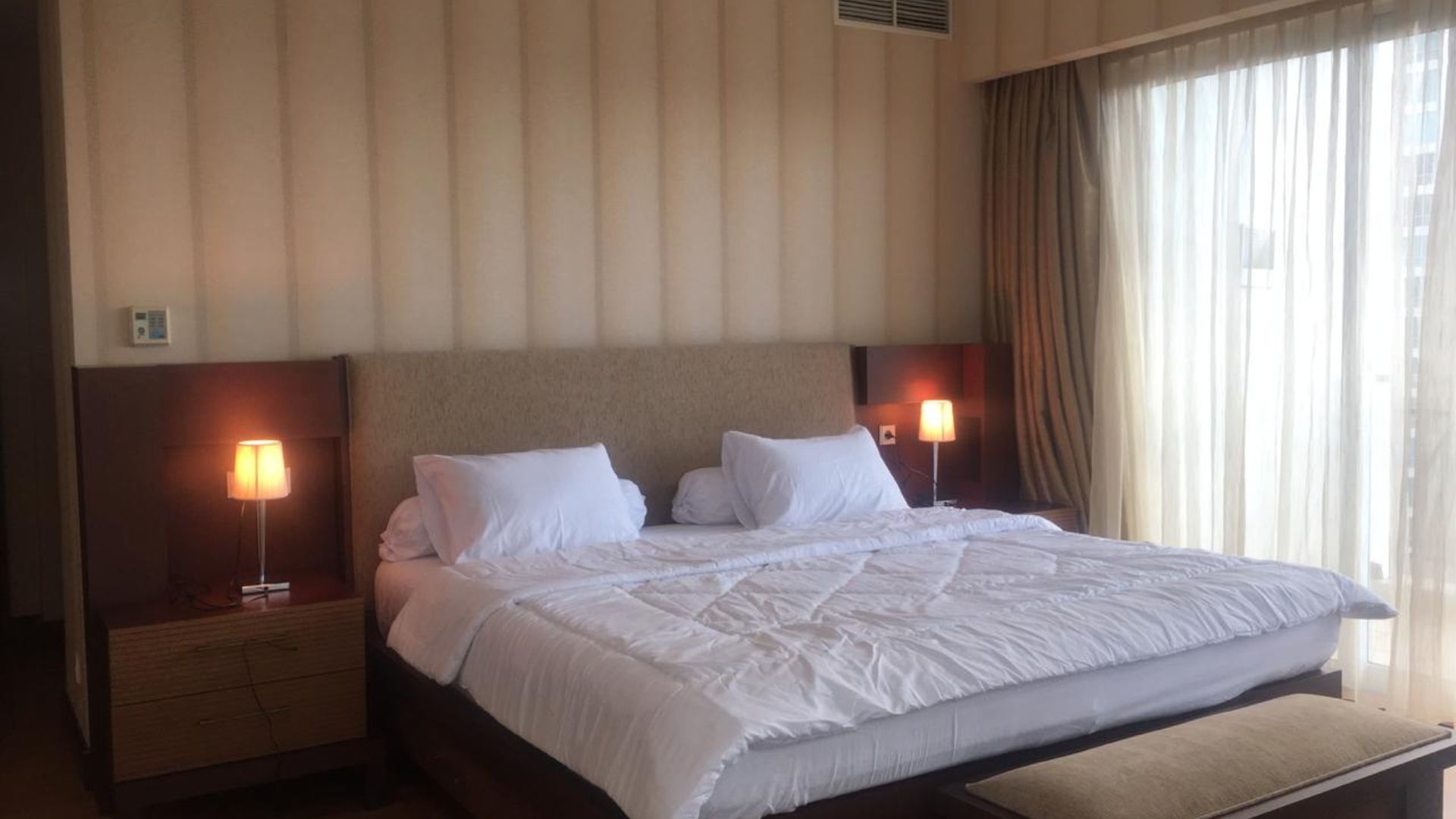 PAKUBUWONO RESIDENCE-3BR-BEDROOM Elegant 3BR for Family Comfort – Pakubuwono Residence