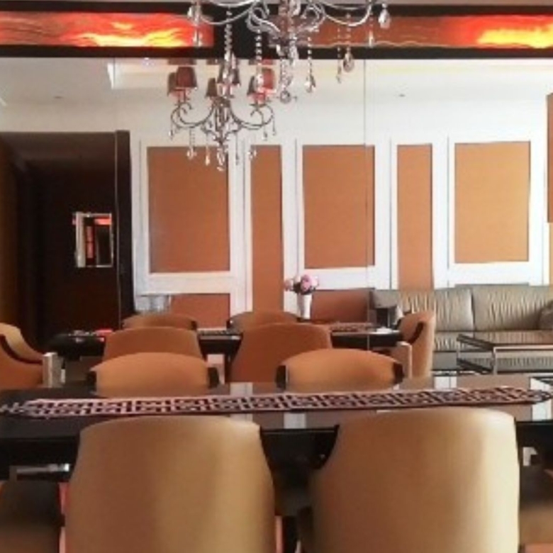 PAKUBUWONO RESIDENCE-3BR-DINING AREA