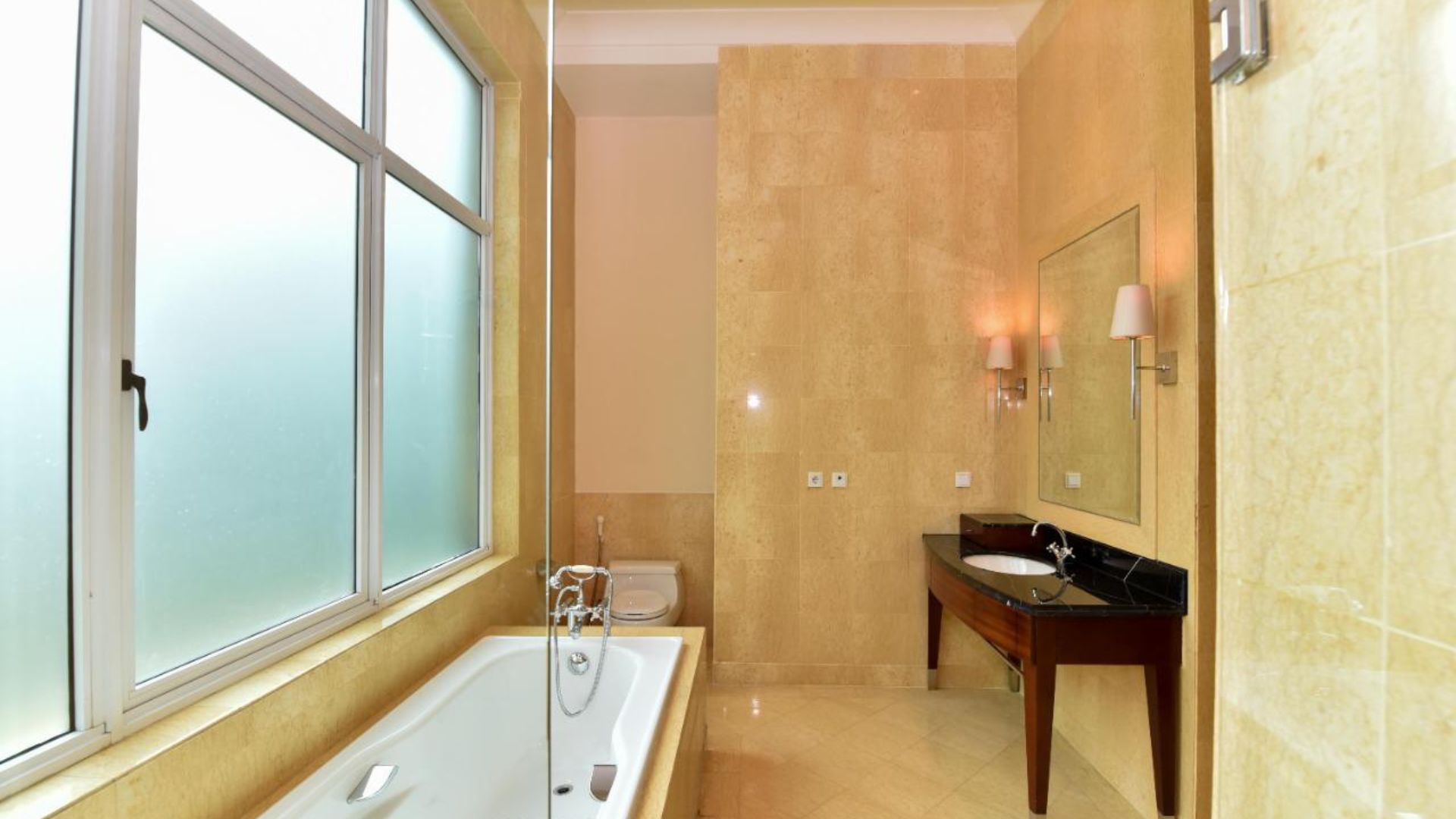 Grand 4BR Family Comfort – Pakubuwono Residence
