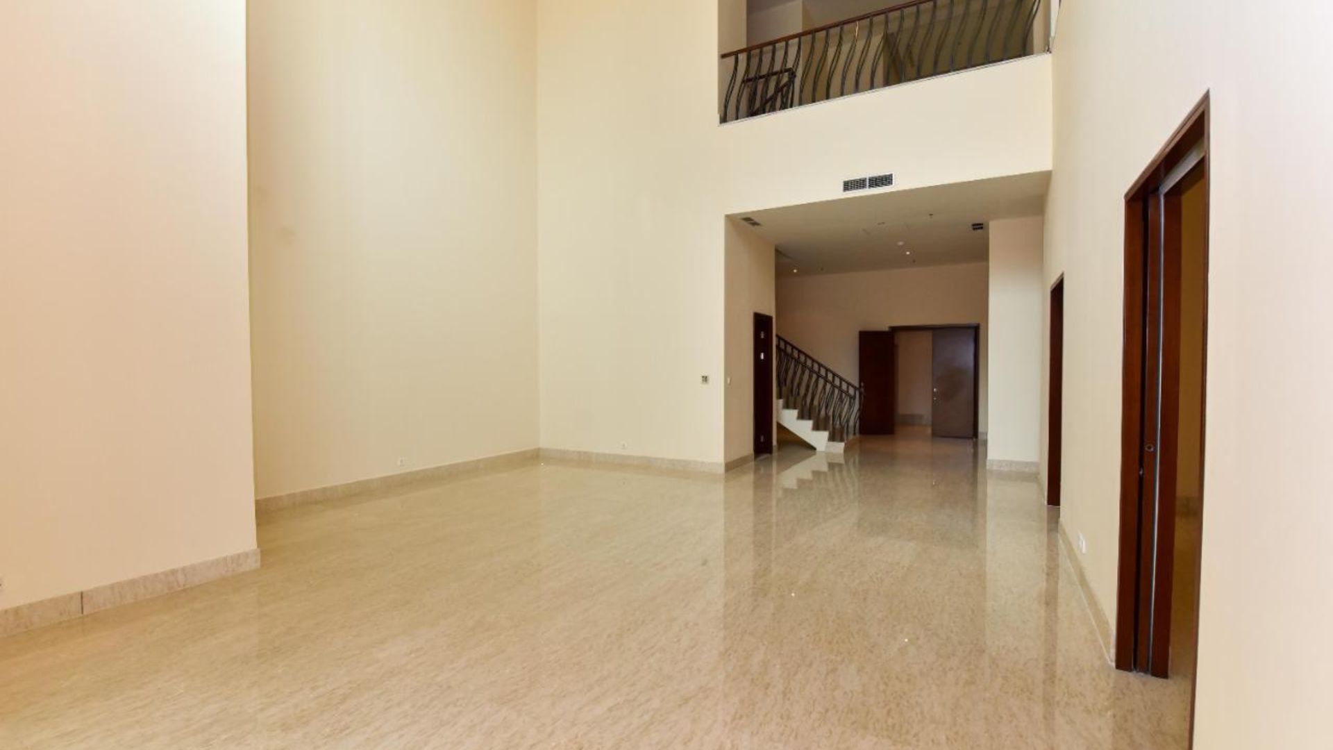 Grand 4BR Family Comfort – Pakubuwono Residence