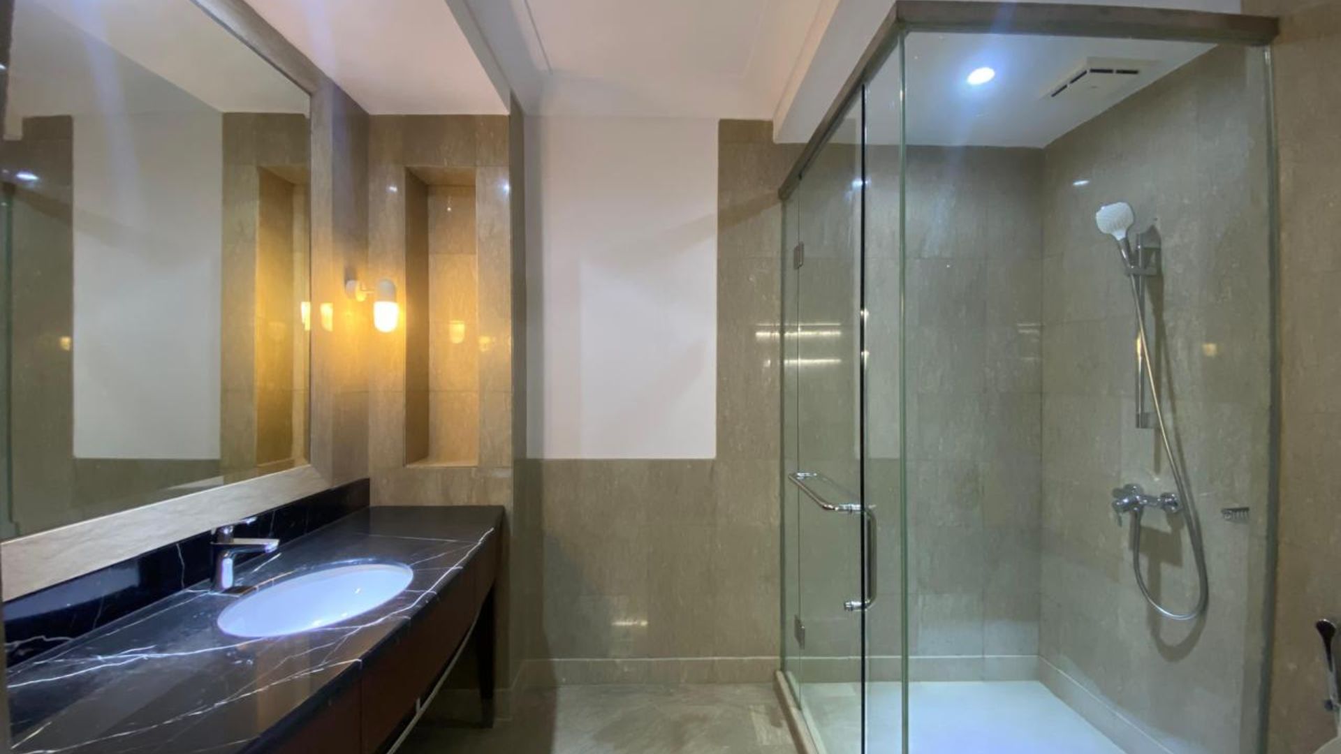Prestigious 5BR Family in Pakubuwono Residence