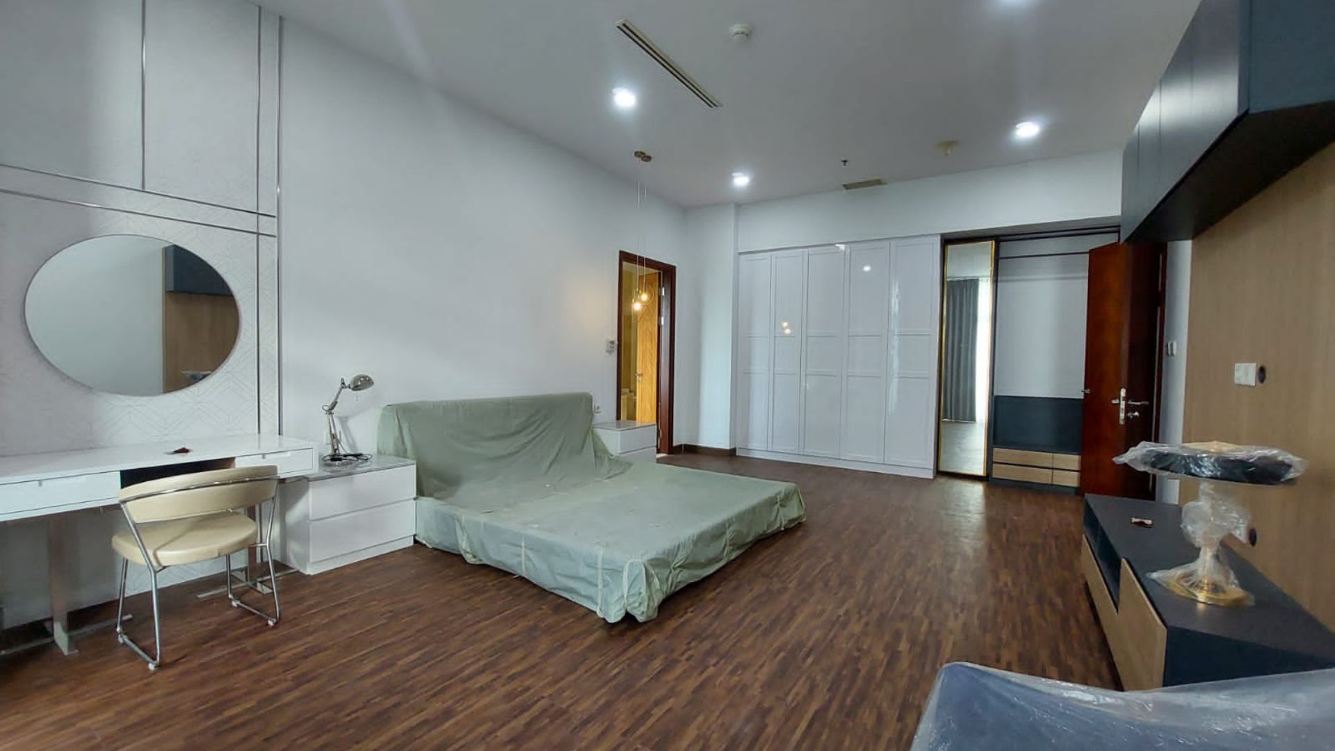 PAKUBUWONO RESIDENCE-5BR-BEDROOM 2 Grand 5BR Family Residence in Pakubuwono
