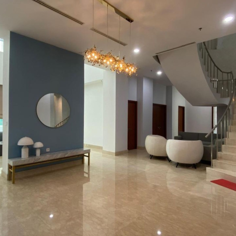 PAKUBUWONO RESIDENCE-5BR-FOYER AREA