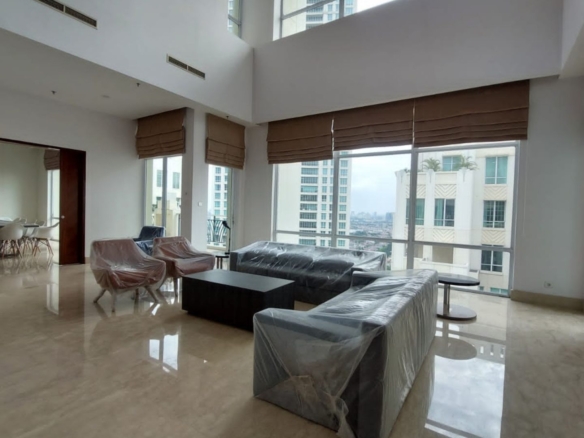 PAKUBUWONO RESIDENCE-5BR-LIVING AREA