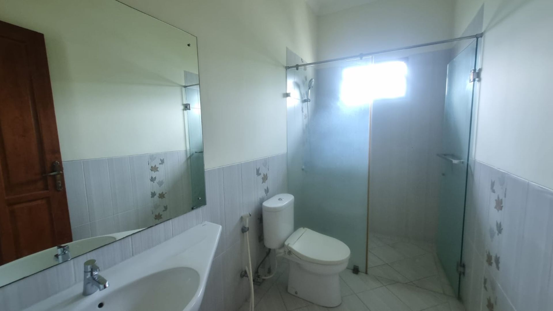 PEJATEN BARAT 4 No.8 KAV.C-4BR-BATHROOM 2 Private 4BR Family Stay in Prime Pejaten