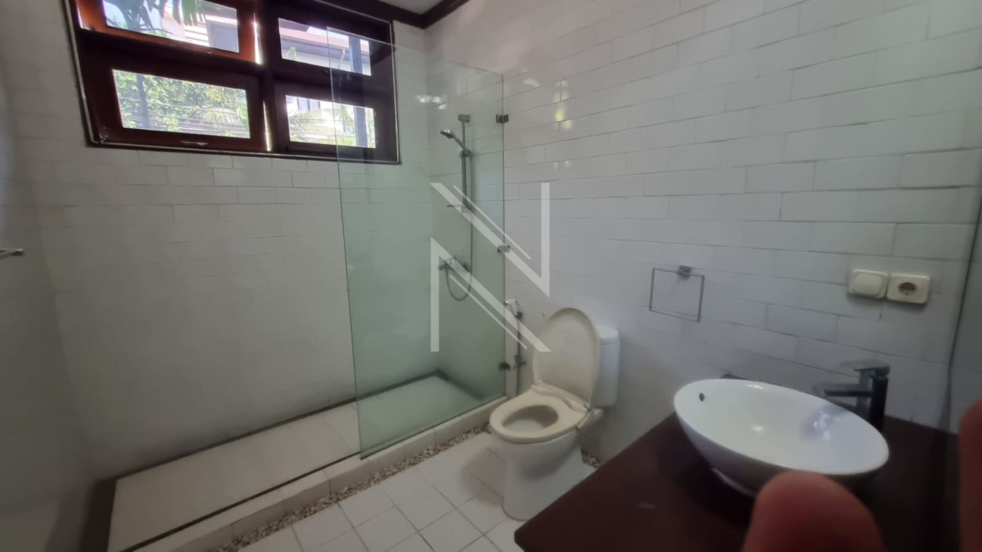 Stylish 4BR for Family Living – Pejaten