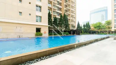 Health Club and Gym at Verde Two