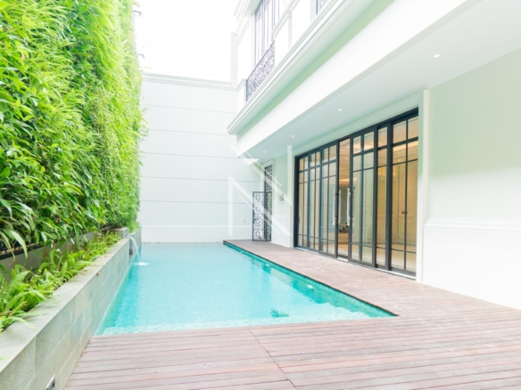 POLIM X NO.17-3BR-SWIMMING POOL & BACKYARD
