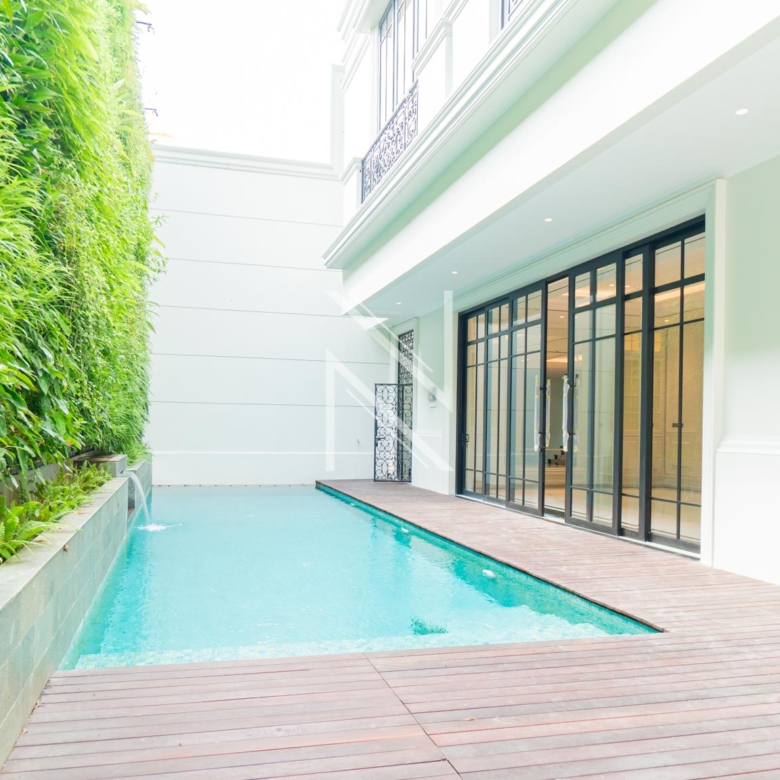 POLIM X NO.17-3BR-SWIMMING POOL & BACKYARD