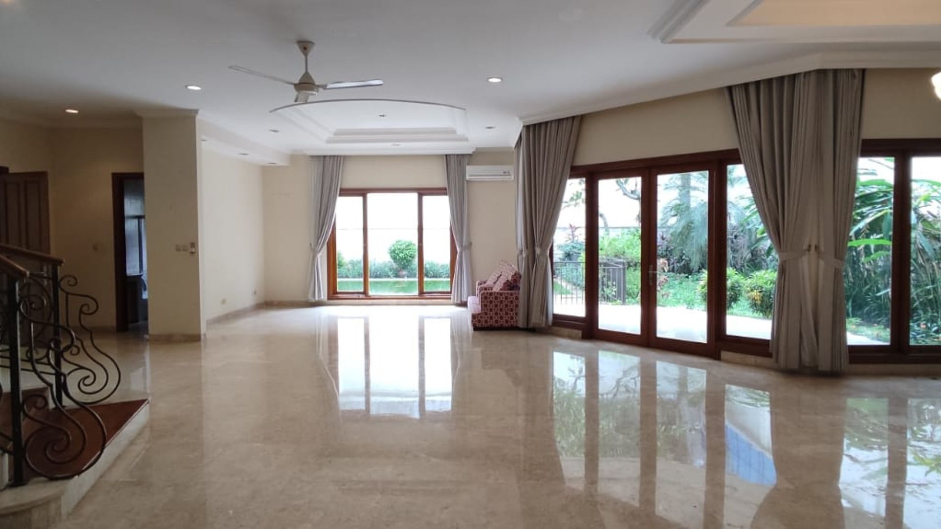 PONDOK INDAH-5BR-FAMILY AREA 1st FLOOR PONDOK INDAH-5BR-FAMILY AREA 1st FLOOR