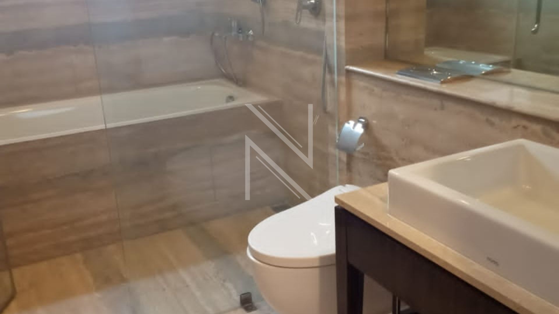 PONDOK INDAH – NO PDRES021 – BATHROOM Large 3BR for Family Comfort – Pondok Indah Residence