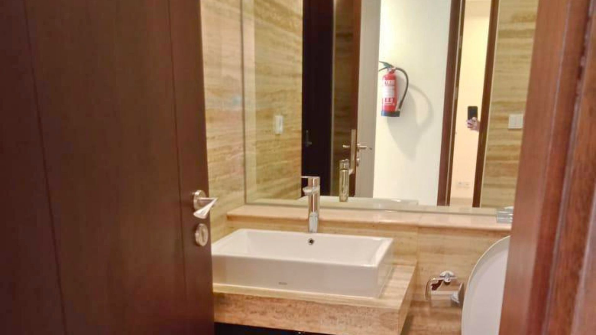 PONDOK INDAH RES – Bathroom Compact Smart 1BR for Living – Pondok Indah Residence
