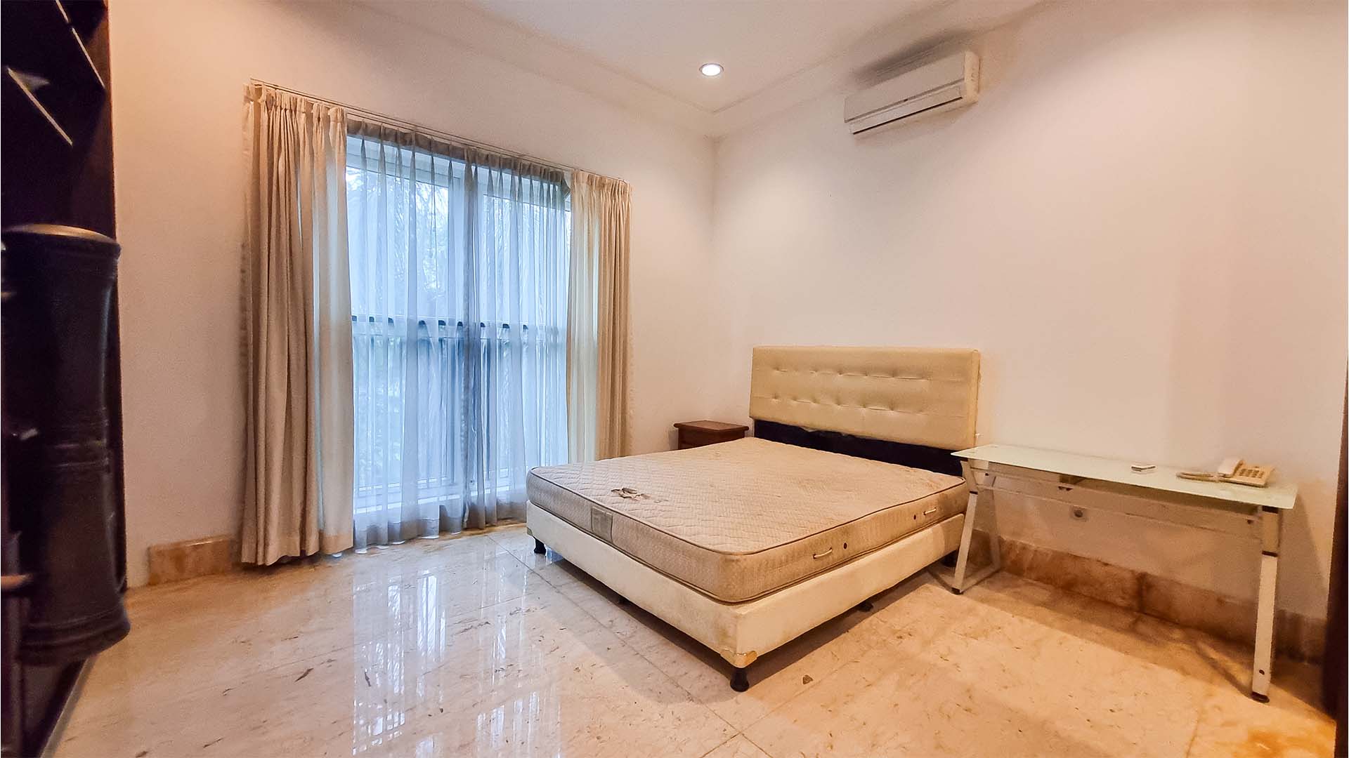 PURI MUTIARA 6-5BR-BEDROOM 1 Refined 5BR for Spacious Living at Cilandak