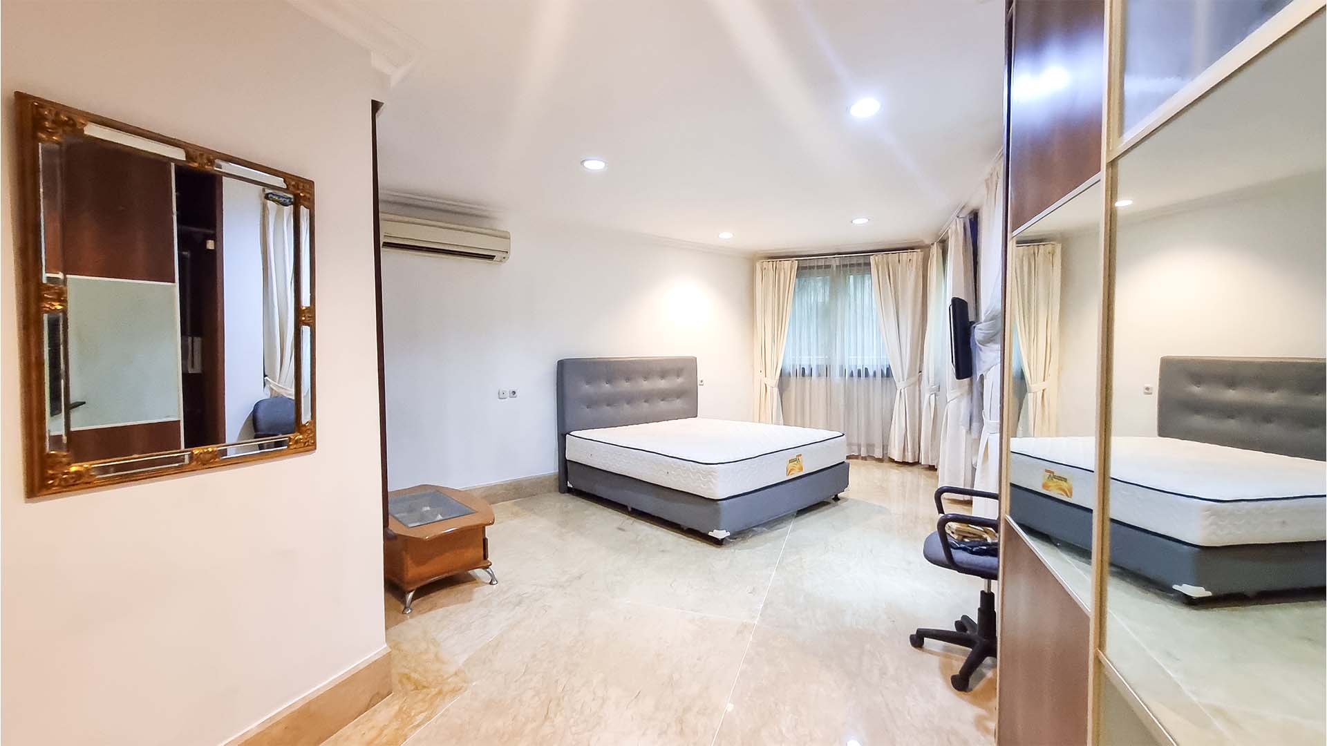 PURI MUTIARA 6-5BR-BEDROOM 4 Refined 5BR for Spacious Living at Cilandak