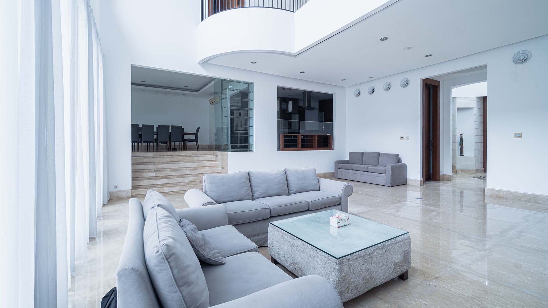 PURI MUTIARA 6-5BR-LIVING AREA ANGLE 2 Generous 5BR Residence for Family Comfort