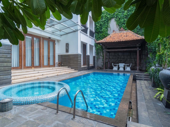 PURI MUTIARA 6-5BR-SWIMMING POOL