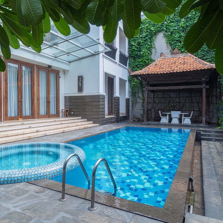PURI MUTIARA 6-5BR-SWIMMING POOL