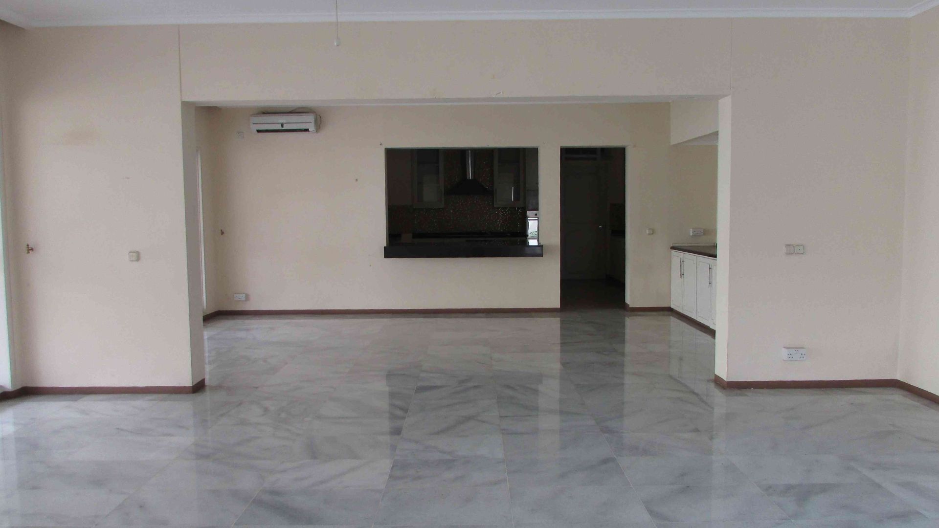 First Class 4BR for Family Living – Cipete