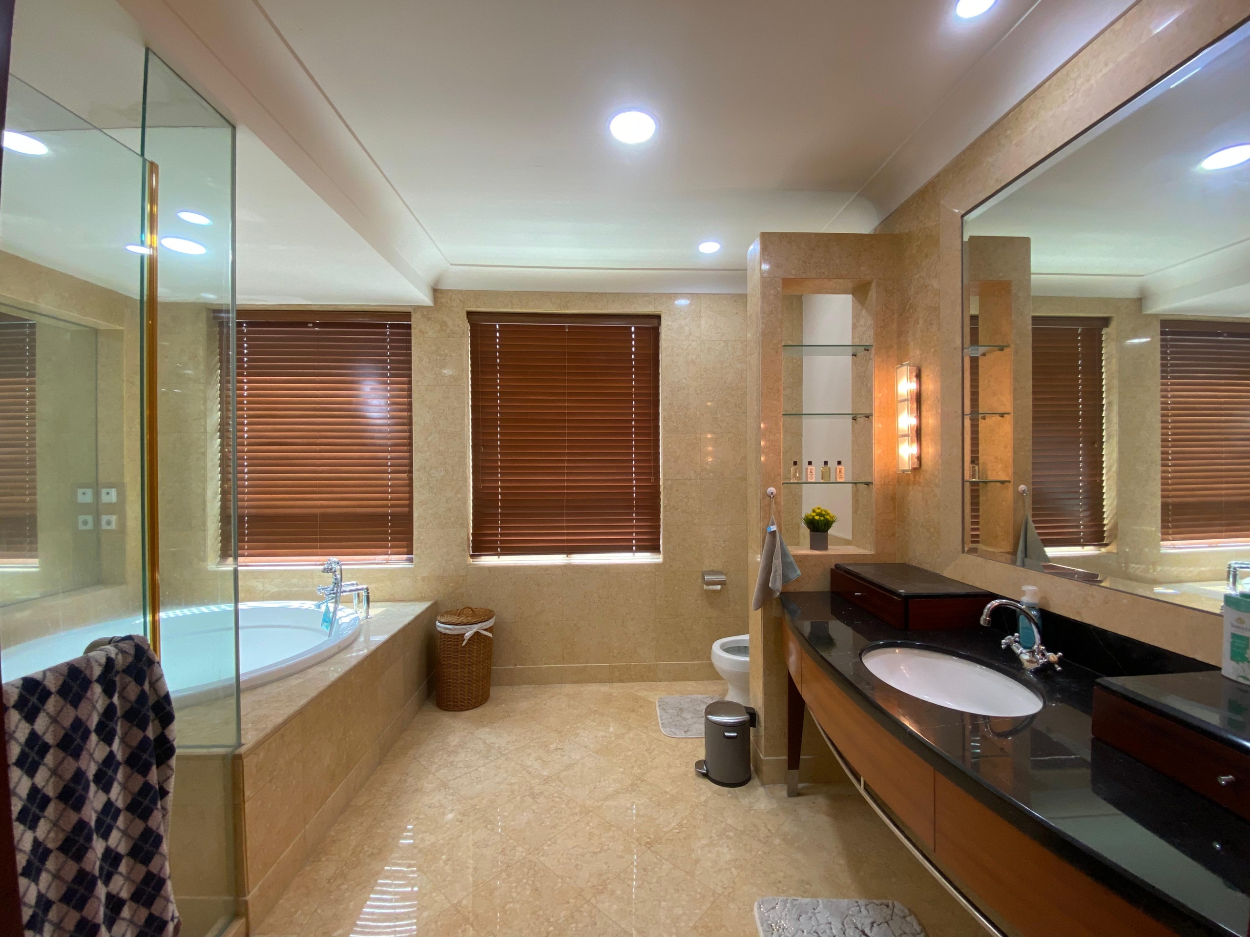 Pakubuwono Residence-3BR-Bathroom Elegant 3BR Family Living at Pakubuwono Residence