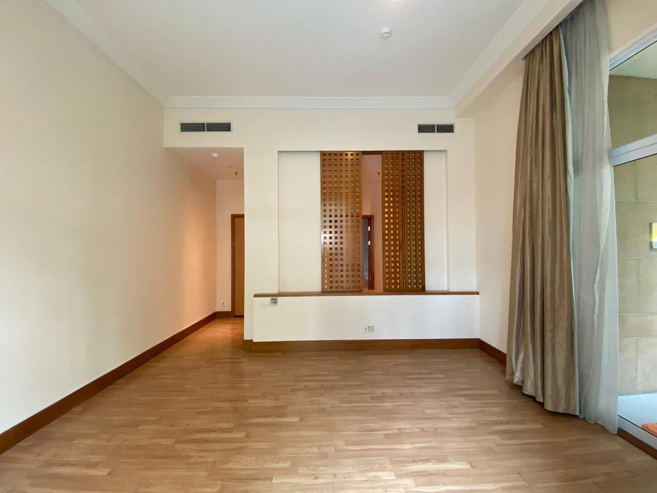 Pakubuwono Residence-3BR-Master Bedroom For Rent Apartment South Jakarta Kebayoran Baru – Grand 4BR Family Living at Pakubuwono Residence