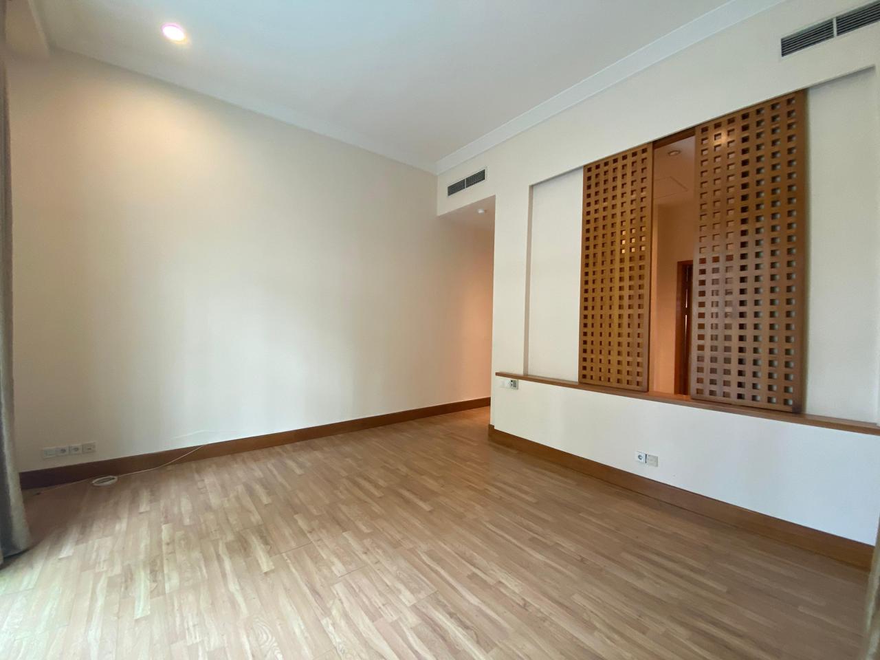 Pakubuwono Residence-3BR-Master Bedroom Area For Rent Apartment South Jakarta Kebayoran Baru – Grand 4BR Family Living at Pakubuwono Residence