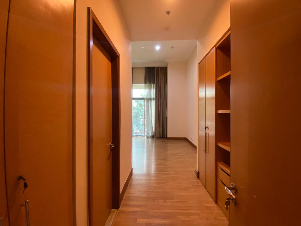 Pakubuwono Residence-3BR-Wardrobe For Rent Apartment South Jakarta Kebayoran Baru – Grand 4BR Family Living at Pakubuwono Residence