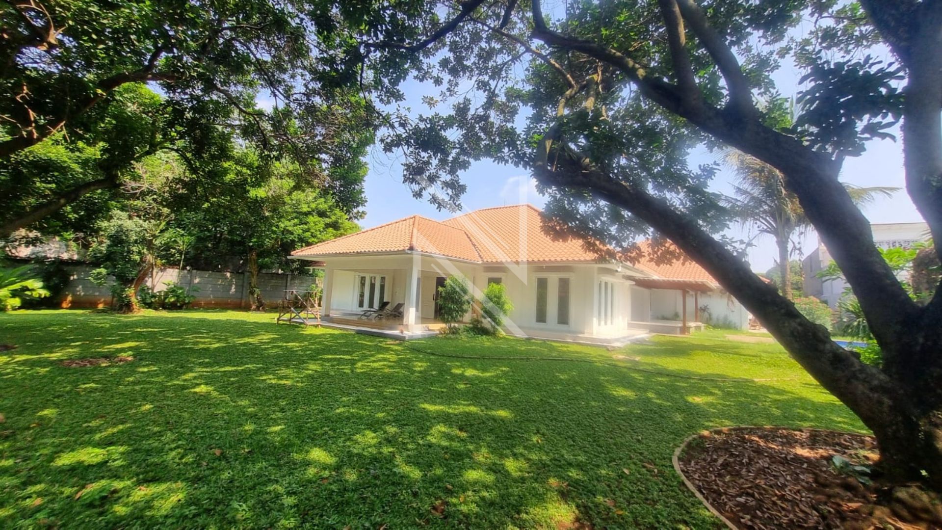 Pejaten Barat PJTN263 – GARDEN_SURROUNDING Generous 5BR Family Living – Pejaten