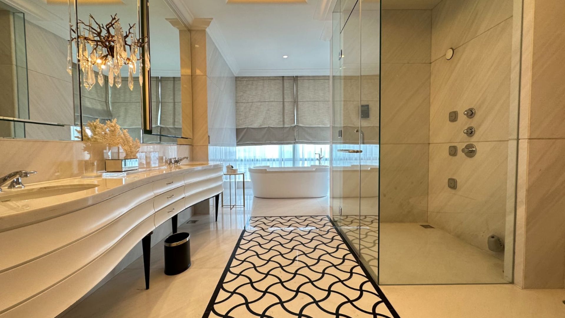 Luxurious 4BR Family Stay at Raffles Residence