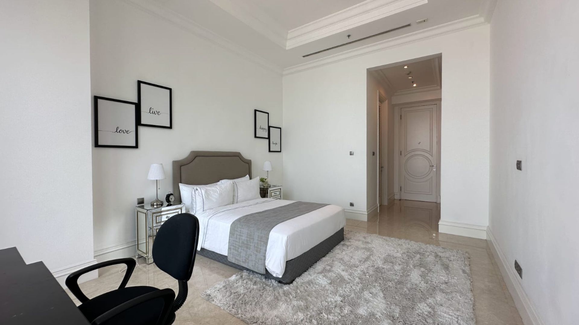 Luxurious 4BR Family Stay at Raffles Residence