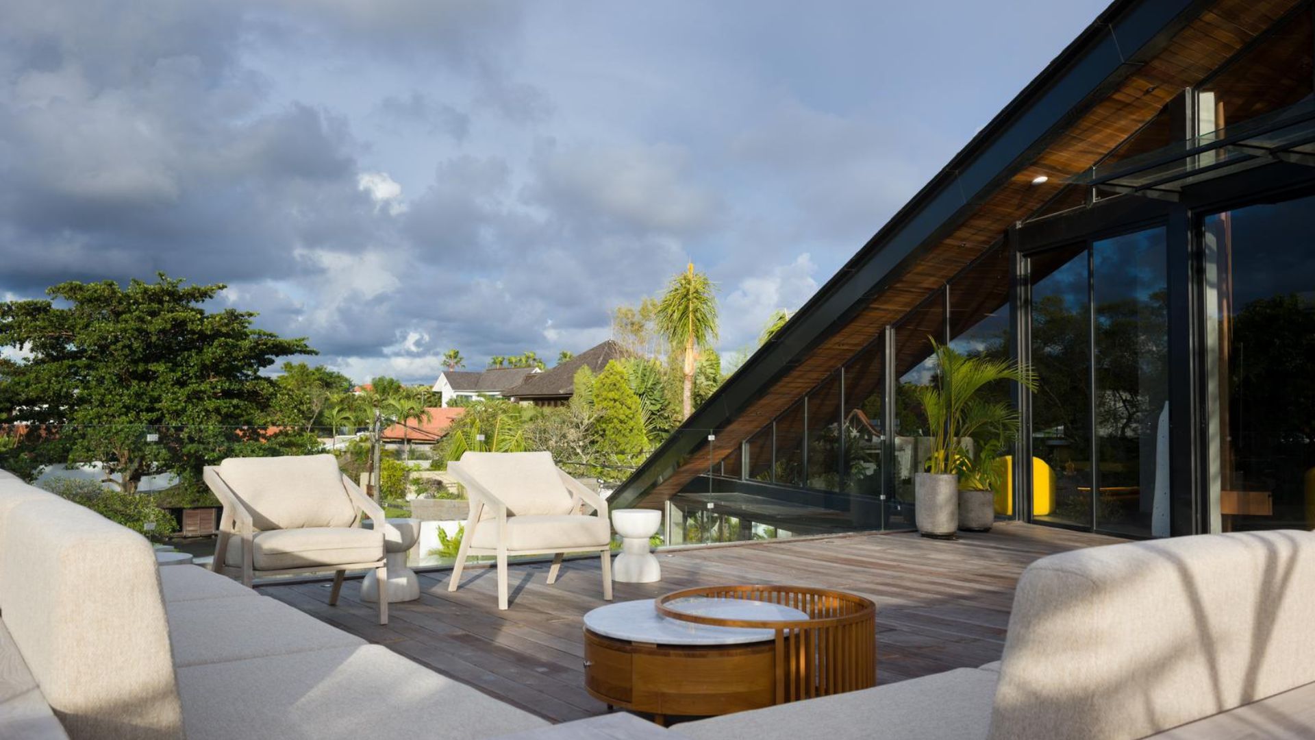 Bali Spacious 5BR Villa for Living