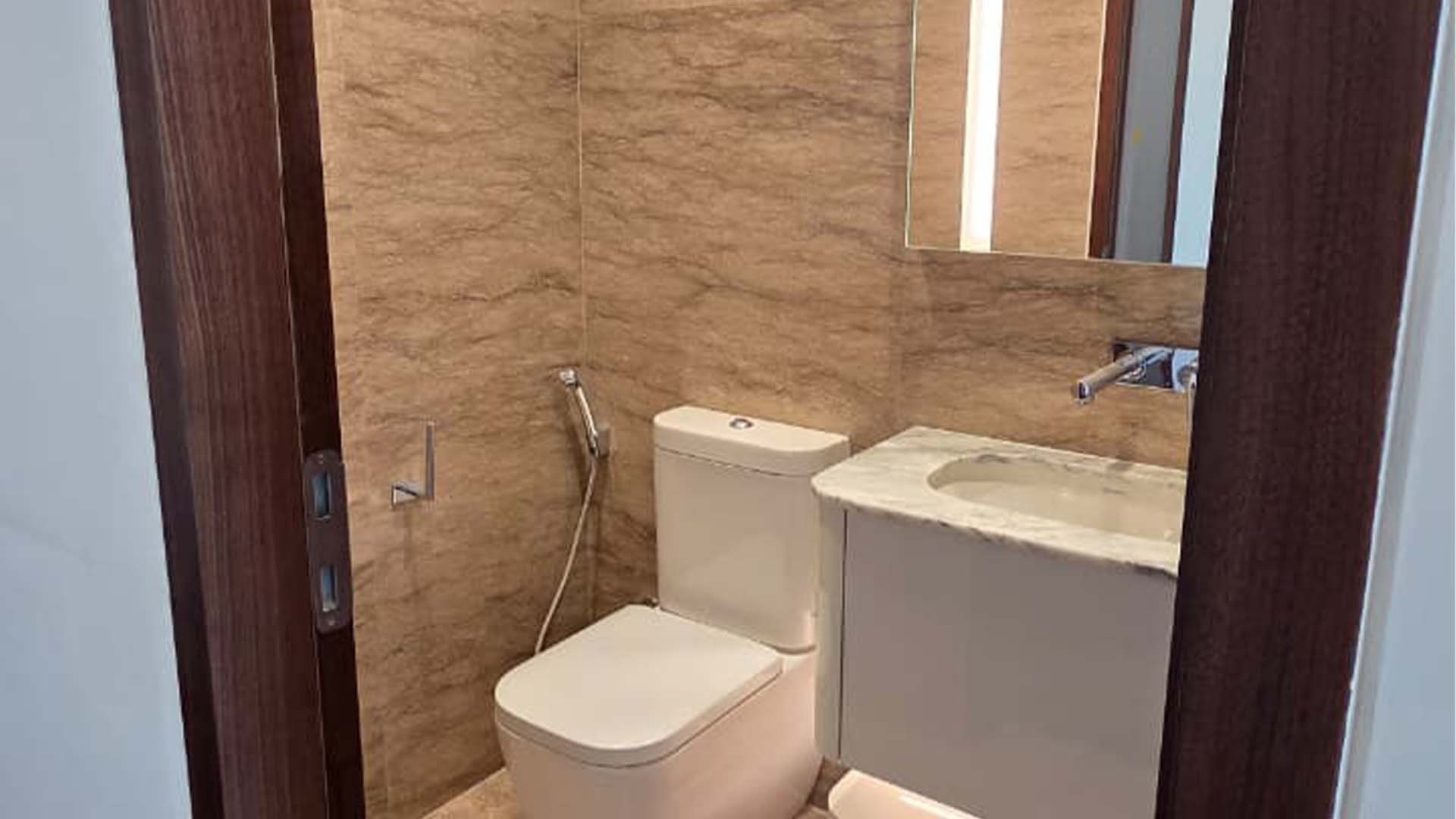 Refined 3+1BR Residence at Savyavasa