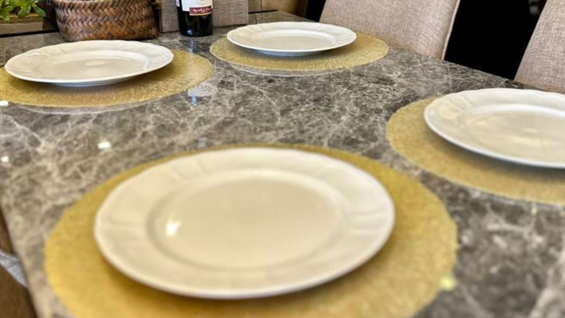 Modern 2BR Living at South Hills