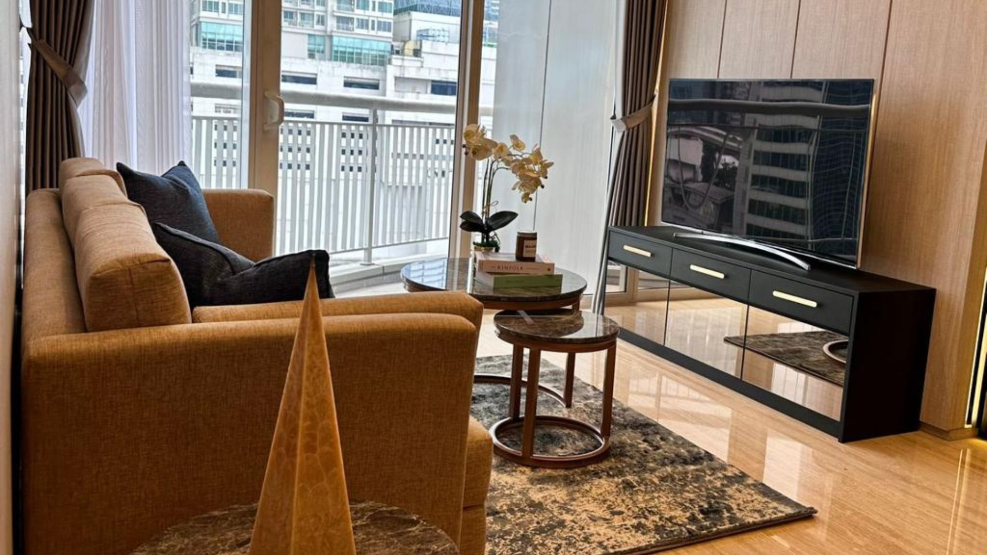 Modern 2BR Living at South Hills