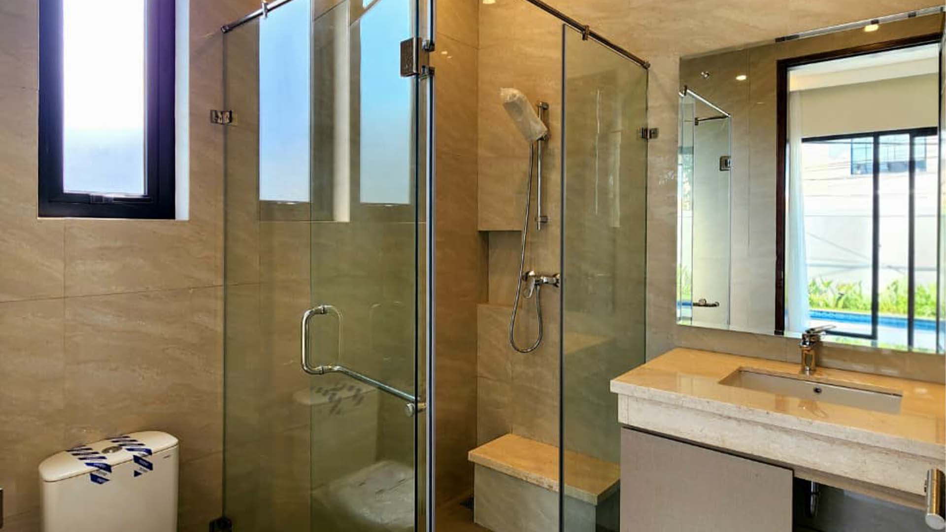 TAMPAK SIRING-5BR-BATHROOM 1 Cipete – Spacious 5BR with Big Layout