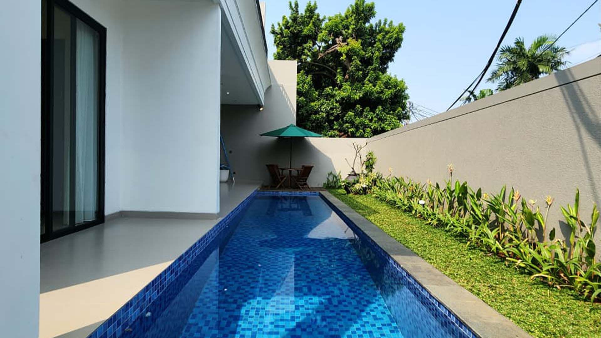 TAMPAK SIRING-5BR-SWIMMING POOL Cipete – Spacious 5BR with Big Layout