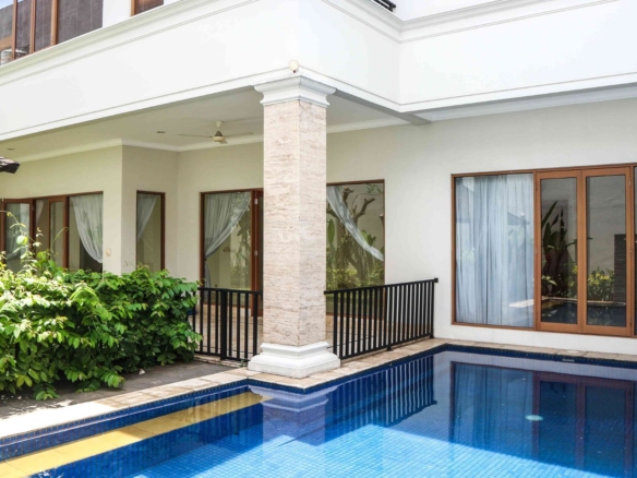 TEROGONG KECIL F77B-5BR-SWIMMING POOL