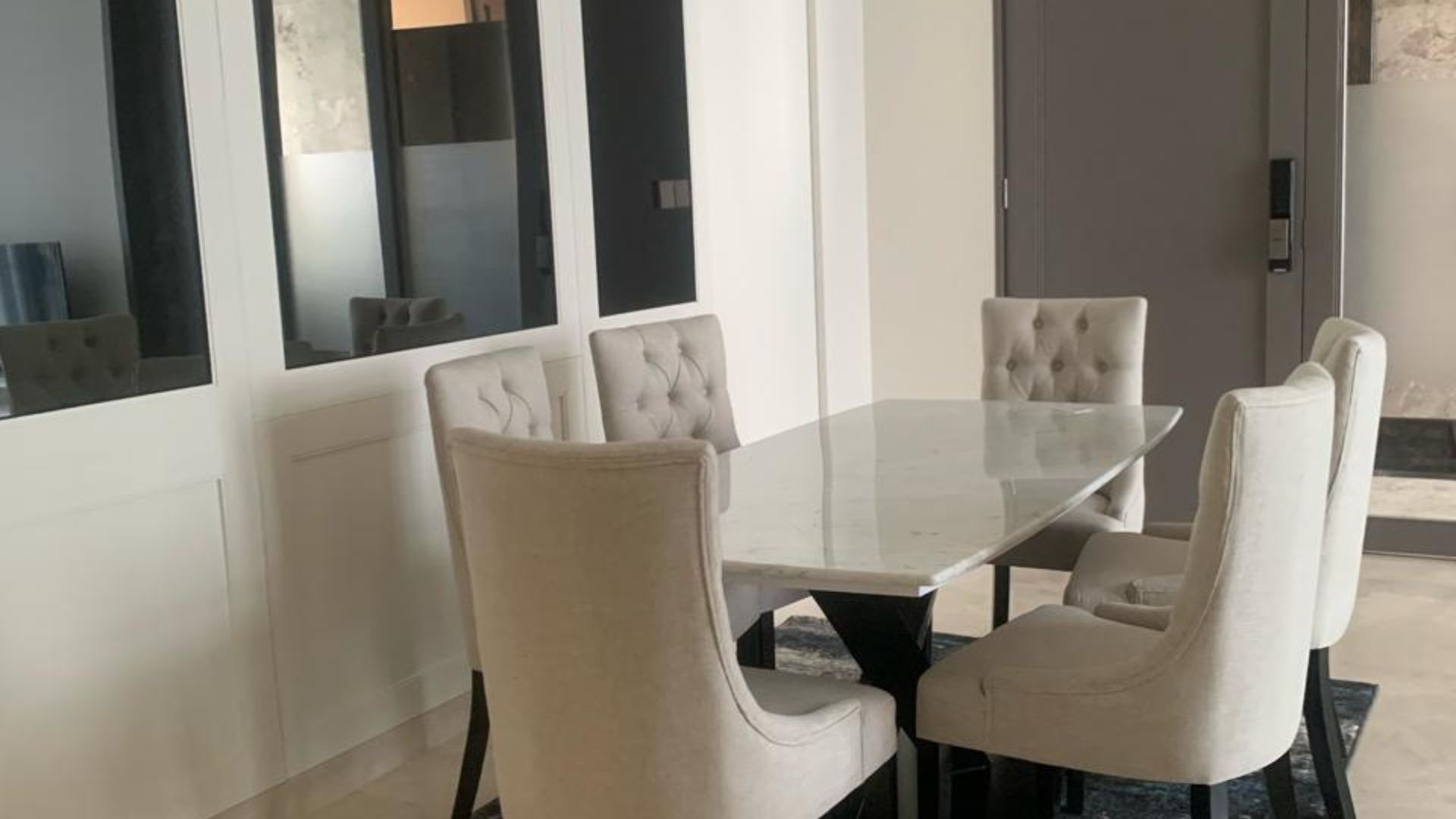THE STATURE-3+1BR-DINING AREA ANGLE 2 For Rent Apartment Central Jakarta Menteng – Elegant 3+1BR Residence at The Stature