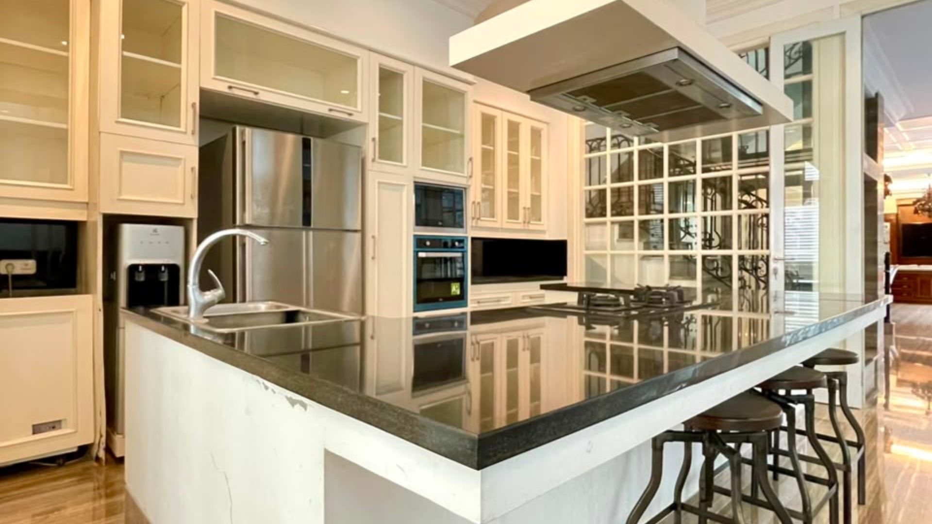 TIRTAYASA 1 NO.40A-5BR-KITCHEN AREA Luxury 5BR Home for Refined Family Living