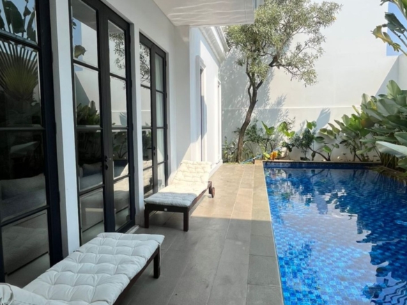 Tumaritis Tulip No 21 Kav F - CLD372 - SWIMMINGPOOL