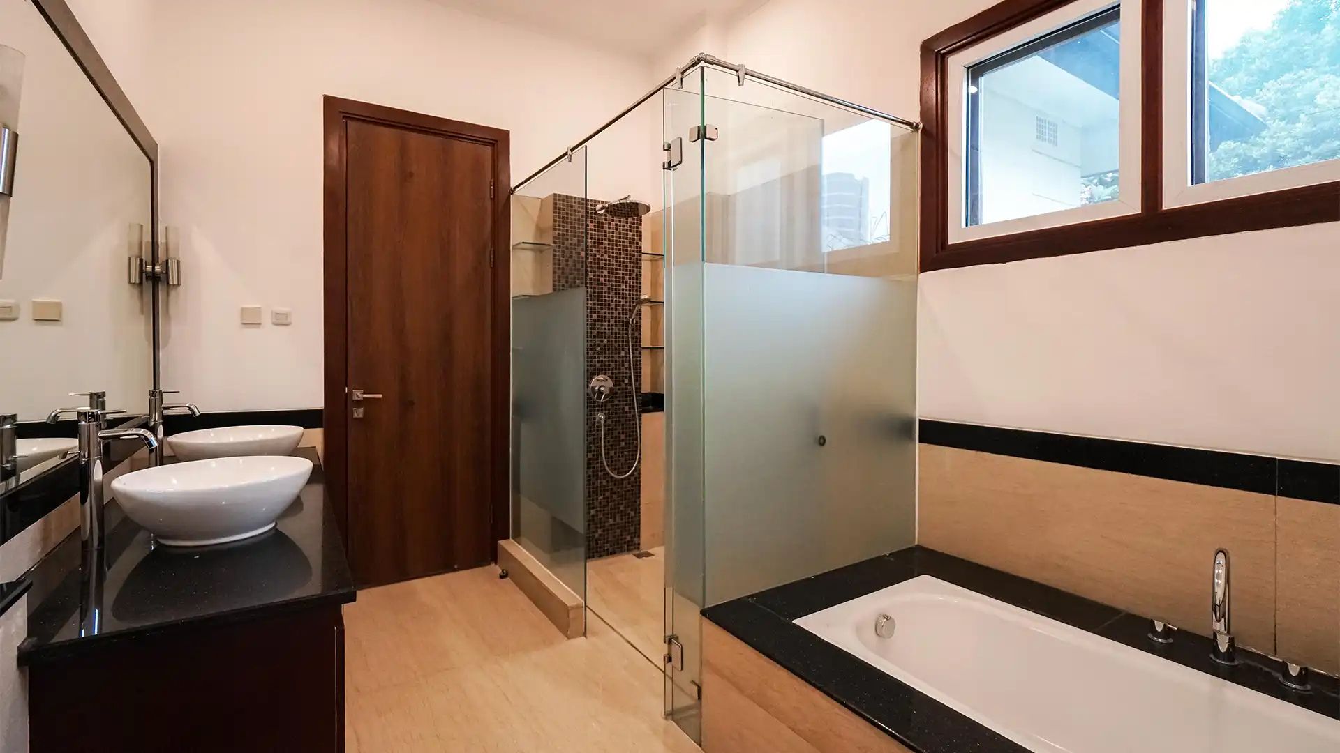 Elegant 5BR Home at Astoria Residence