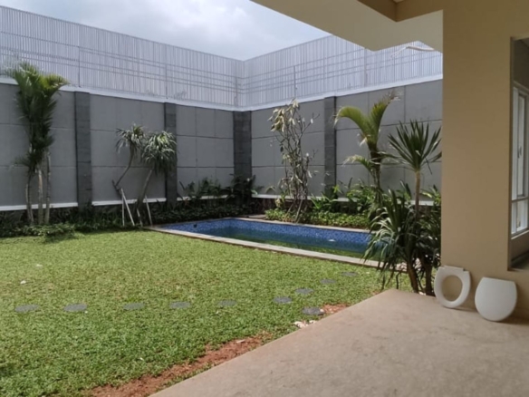 VISHNU RESIDENCE-4BR-BACKYARD & SWIMMING POOL