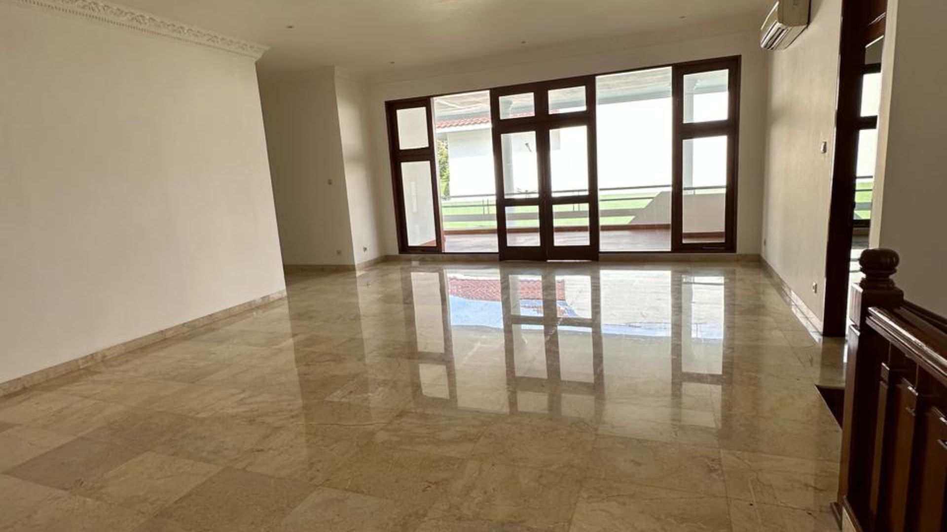 Elegant and Modern 4BR Family Home