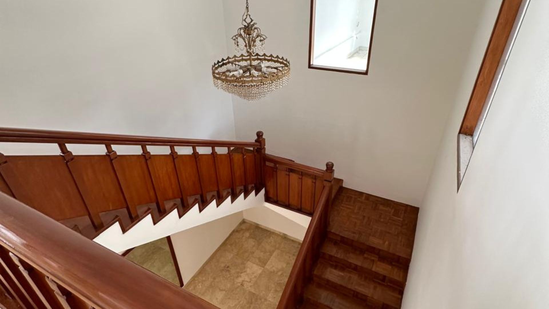 Elegant and Modern 4BR Family Home