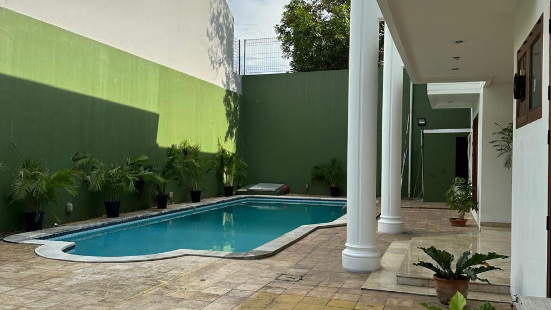Elegant and Modern 4BR Family Home